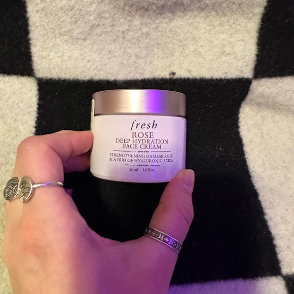 NIB FRESH Rose Deep Hydration Face Cream - Picture 5 of 5